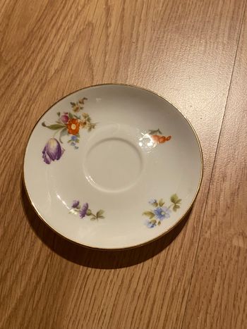 Assiette porcelaine 