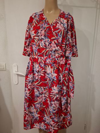 Robe portefeuille taille 40 en très bon état 