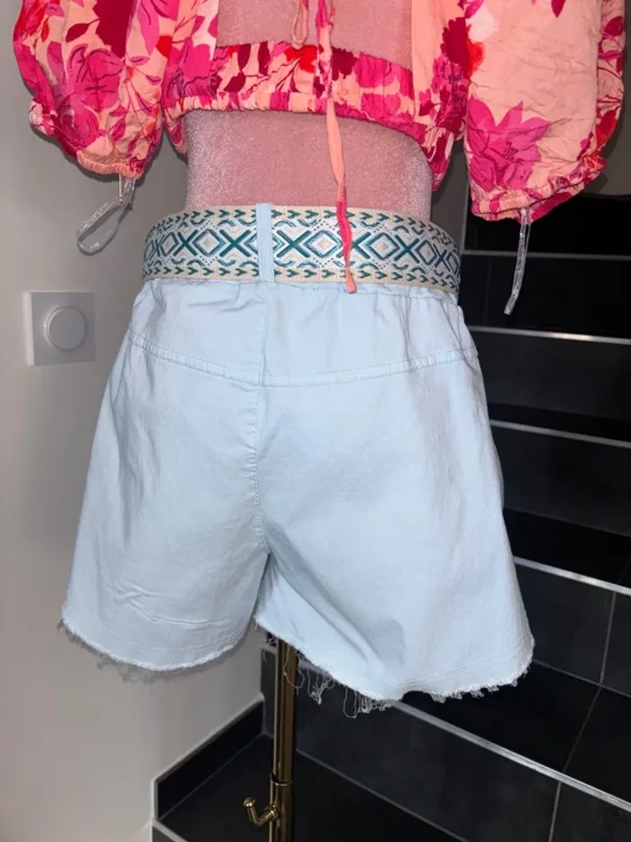 Magnifique Short grosse boucle neuf - photo numéro 6
