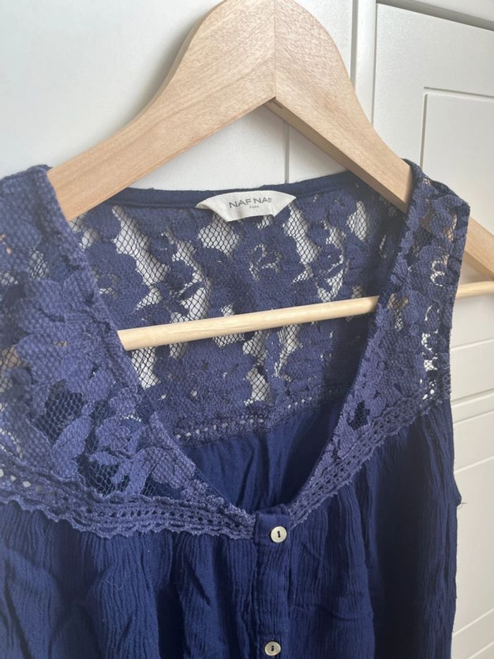 Top dentelle, bleu marine naf naf taille S - photo numéro 2