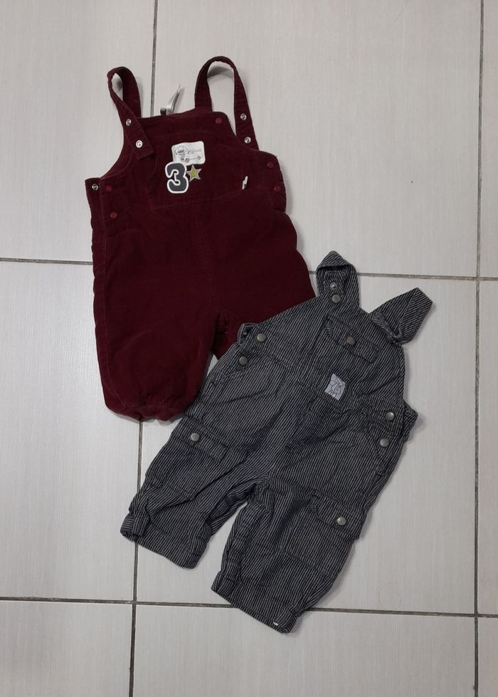Salopette 6 mois
Bon état 
3€ pièce