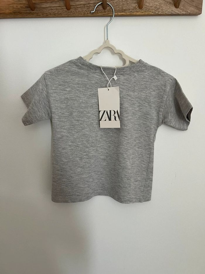 T-shirt university Zara 9-12 mois 80cm - photo numéro 3