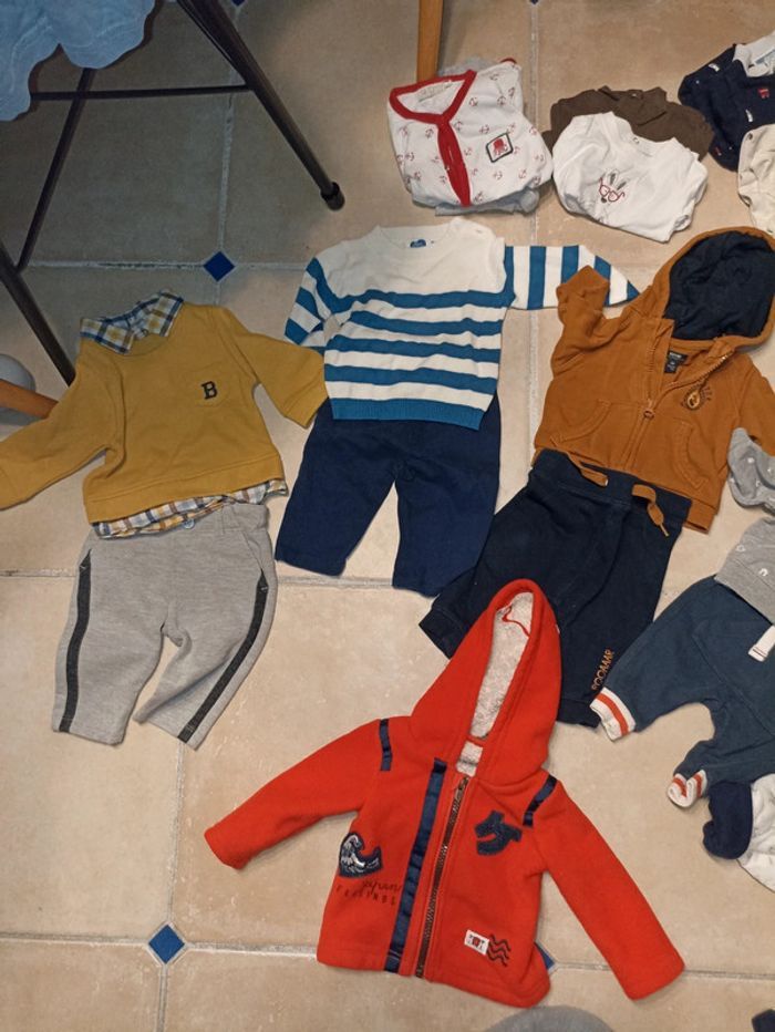 Lot +de 30 pièces garçon 3 mois hiver-printemps - photo numéro 3