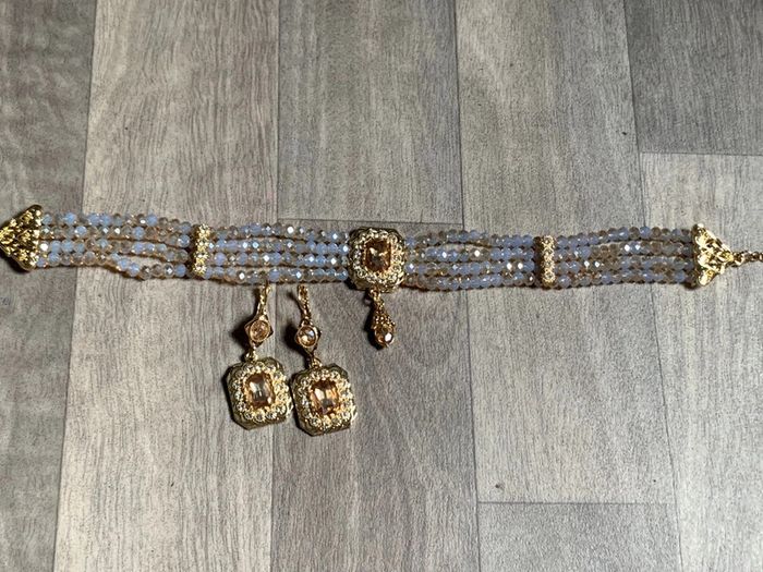 Parure Collier ras de cou  et boucles d’oreilles - photo numéro 2