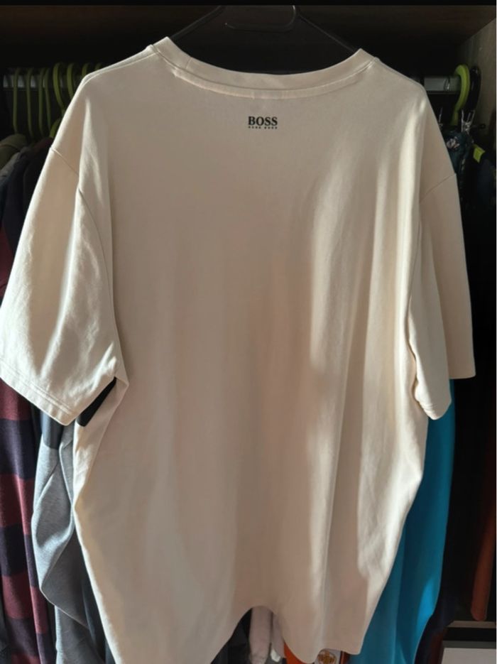 T shirt Hugo boss authentique - photo numéro 2