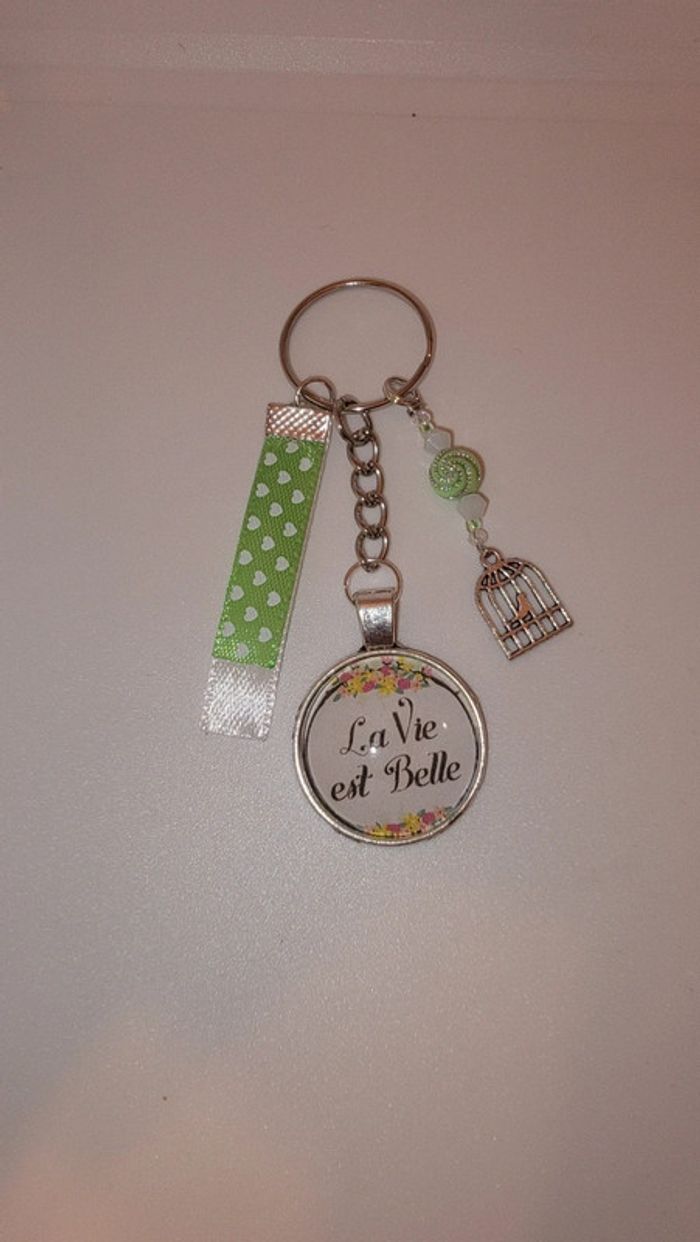 Cadeau pensées positives, porte clé message bijoux de sac " la vie est belle"
