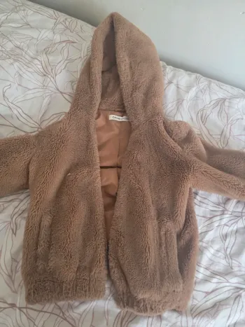 Veste moumoute taille 34