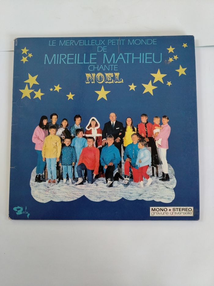 Le merveilleux petit monde de Mireille Mathieu chante Noël