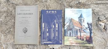 Lot livres cathédrale et basilique Sens