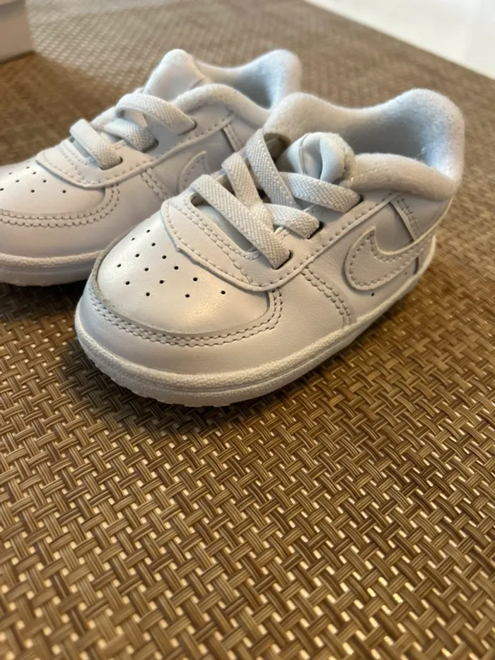 Basket bébé Nike taille 19,5 - photo numéro 6