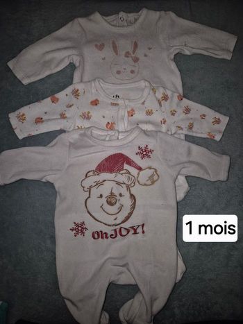 3 pyjamas naissance.