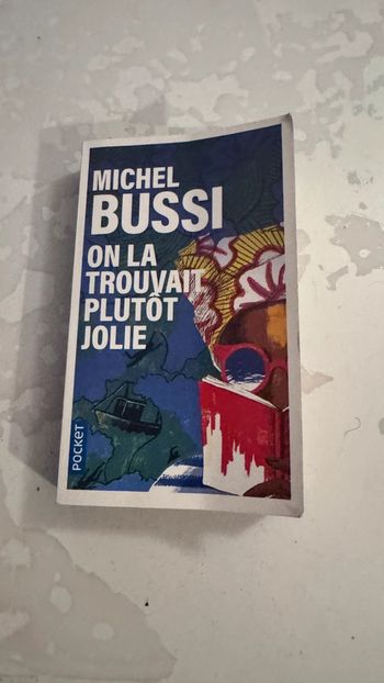 Michel Bussi – On la trouvait plutôt jolie Édition Pocket – Très bon état