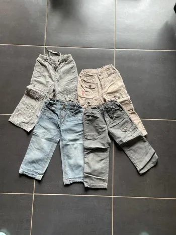 Lot 4 pantalons gris kaki beige bleu