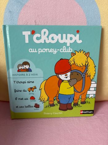 T’choupi au poney-club.