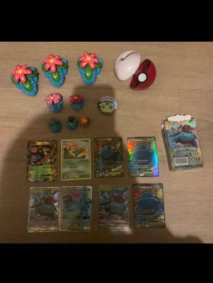 Lot pokemon bull bizare carte plus figurine