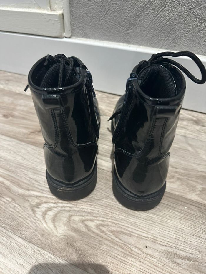 Paire de bottines vernis taille 32 - photo numéro 3