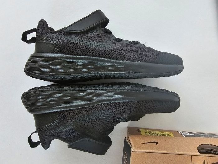 Basket Nike noir pointure 28 neuves - photo numéro 4