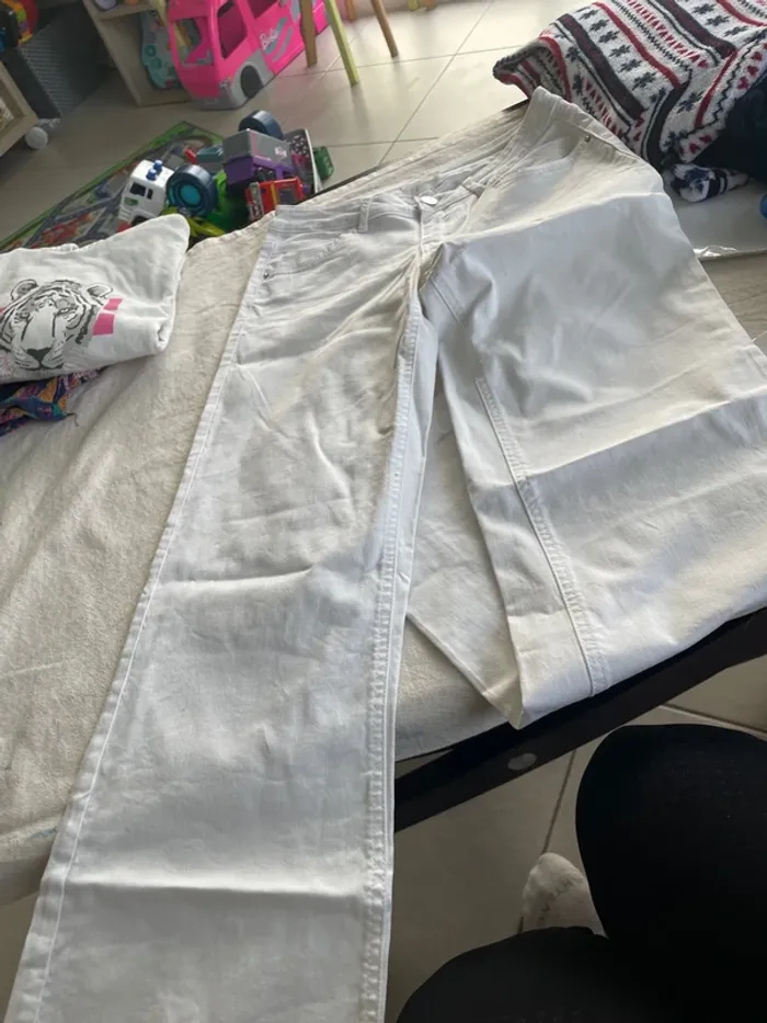 Jean blanc promod 38 neuf