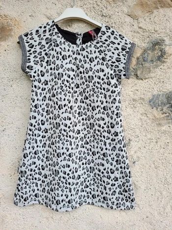 Très belle robe Orchestra imprimée zèbre, 8 ans