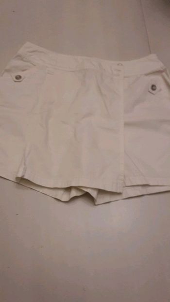 Jupe short élégante taille 40