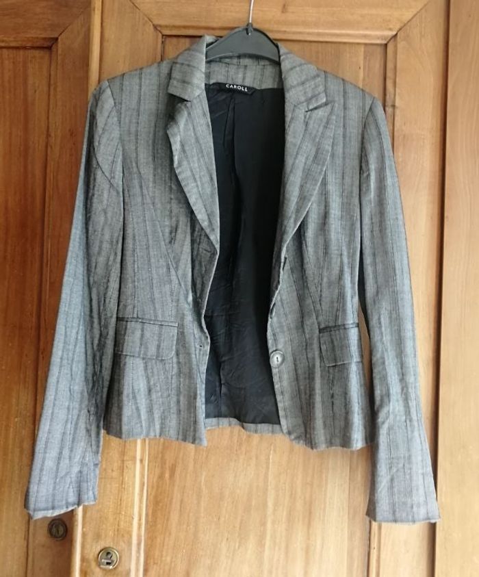 Veste Caroll taille 38.