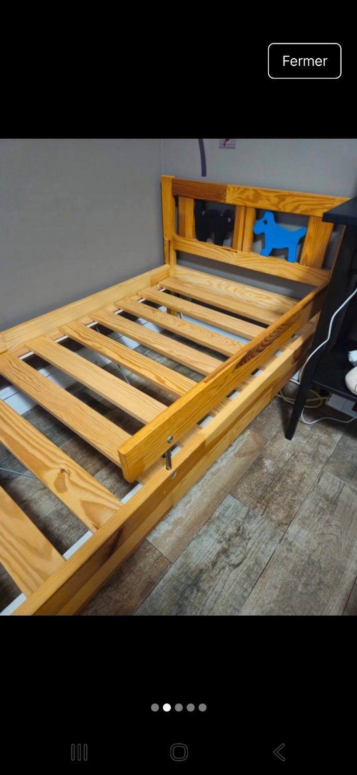 Lit enfant 160x70 avec barrière de sécurité et son matelas - photo numéro 2