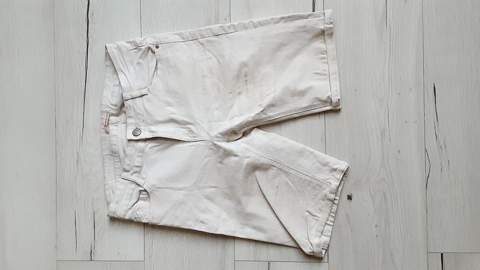 Vêtement femme short bermuda type jean crème beige Camaïeu taille 38