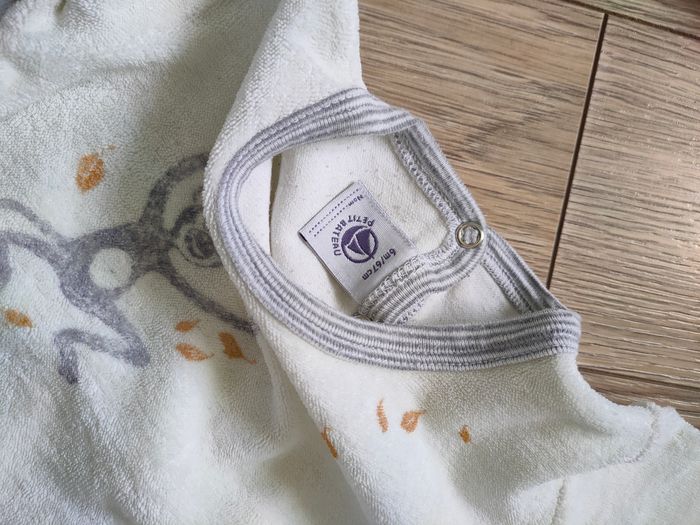 Lot 2 pyjamas velours 6 mois Petit Bateau - photo numéro 2