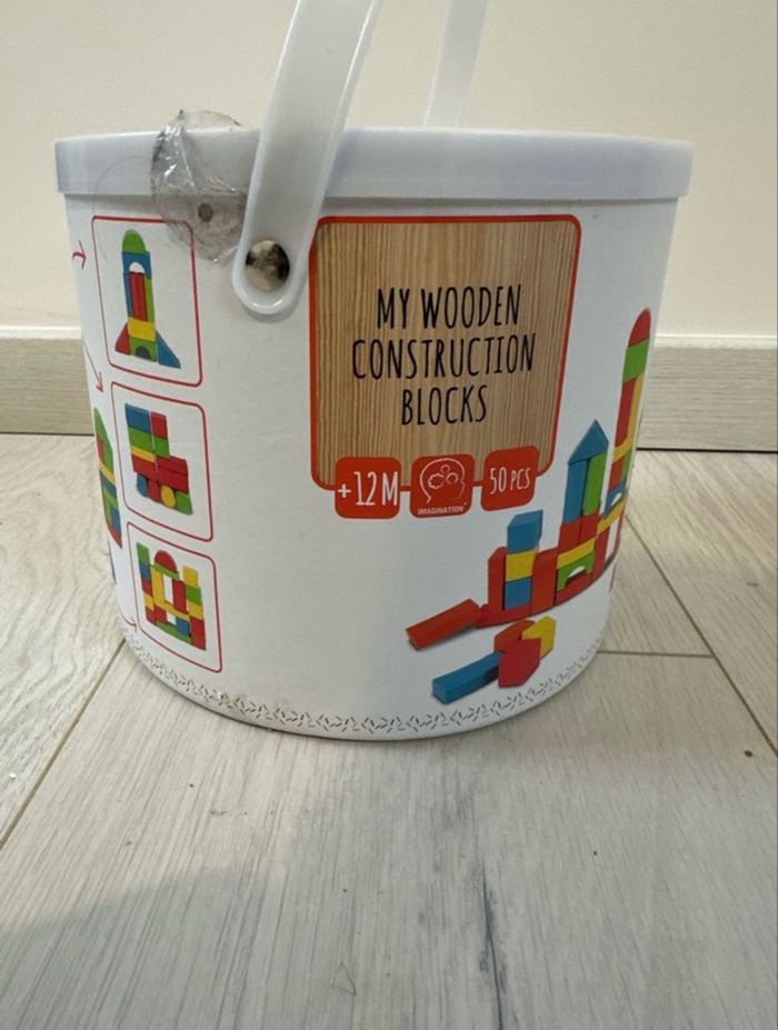 Jeu de construction en bois