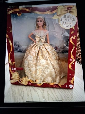 Barbie blonde collection  joyeux noel 2025, neuve. 30 % avec.code.remise