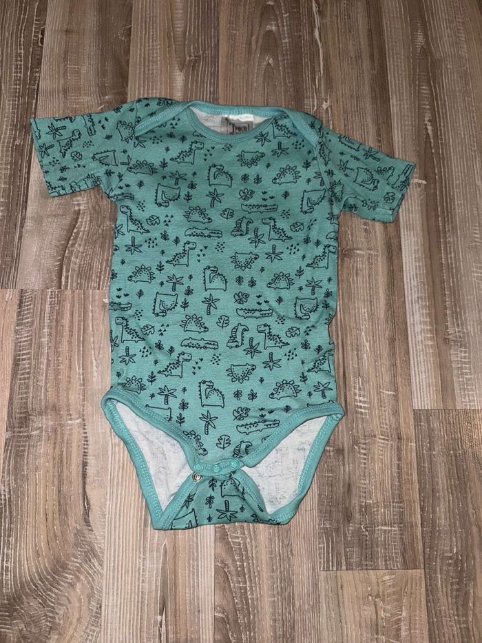 Lot body 18/24mois - photo numéro 3