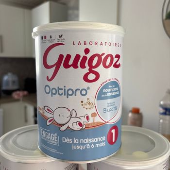 Boîte de lait guigoz