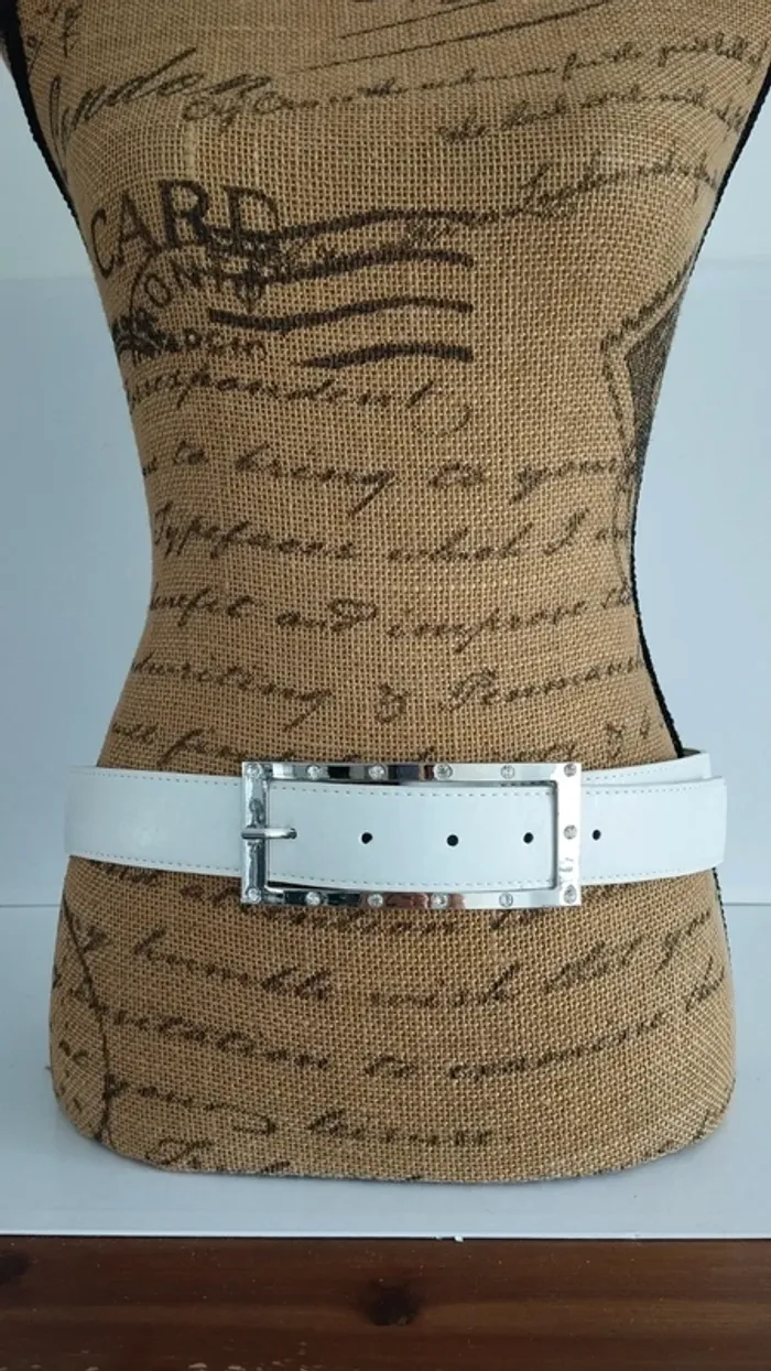 Ceinture blanche boucle rectangle strass 90 cm - photo numéro 2