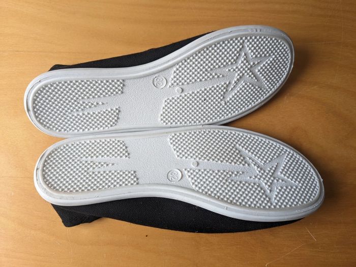 Chaussons de gymnastique 32 - photo numéro 3