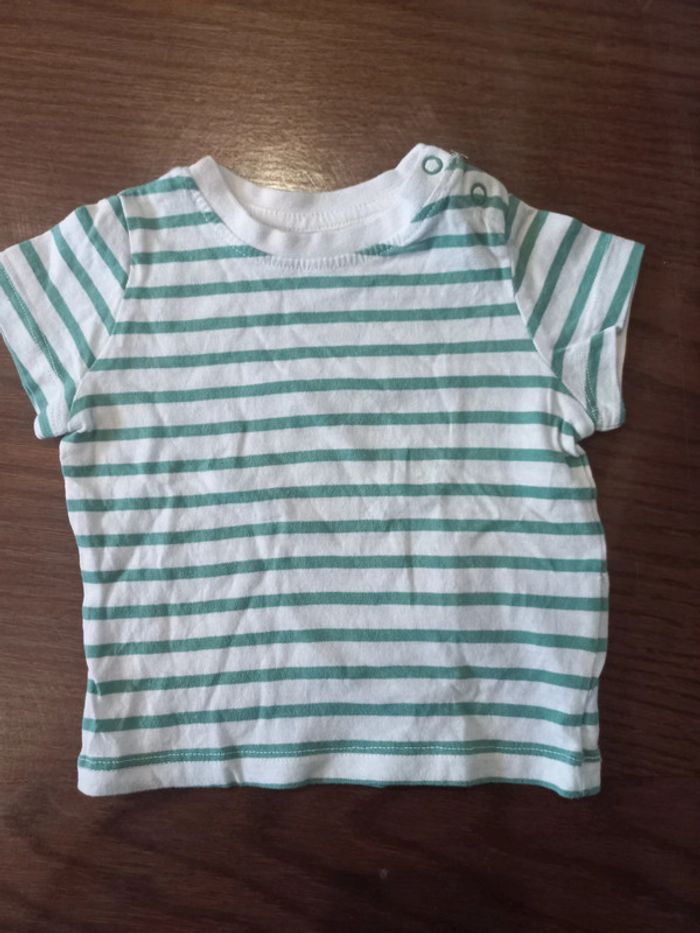 T-shirt à manches courtes blanc et vert rayé 6mois