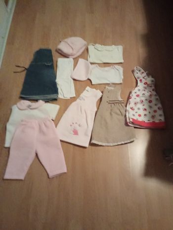 Lot de 11 articles fille 6/9 mois et 6/12 mois. 74cm
