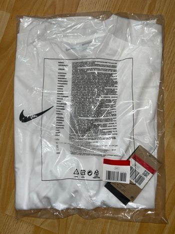 TEE shirt Nike taille L