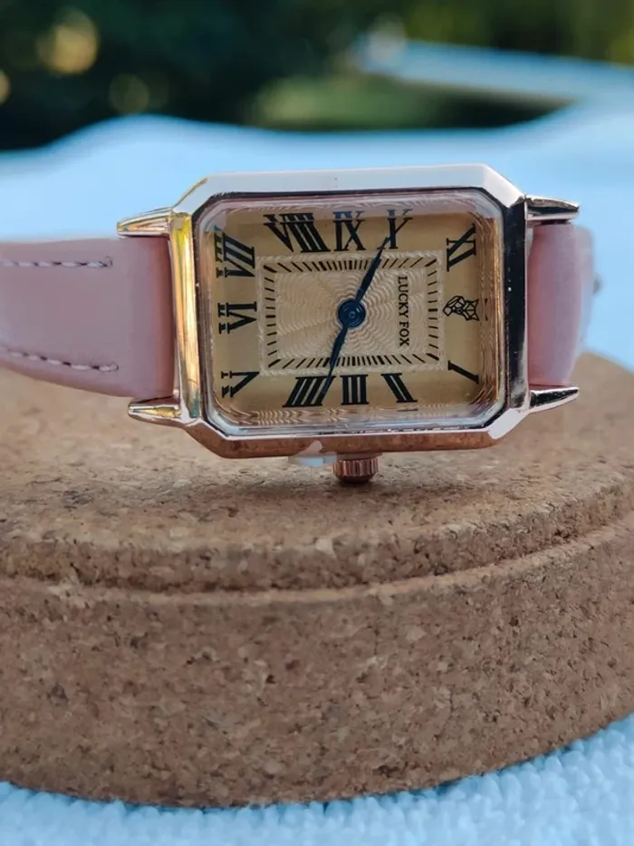 Montre rose rectangulaire, style retro vintage - photo numéro 2