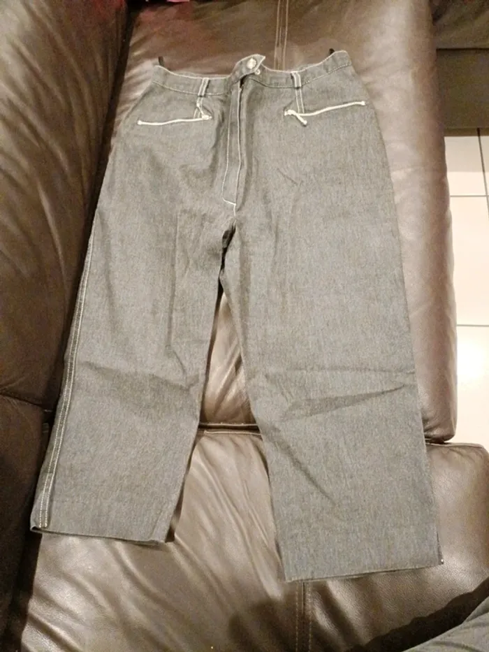 Corsaire Manoukian 38 pantalon court