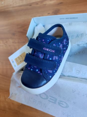 Chaussures baskets fille Geox pointure 20 neuves