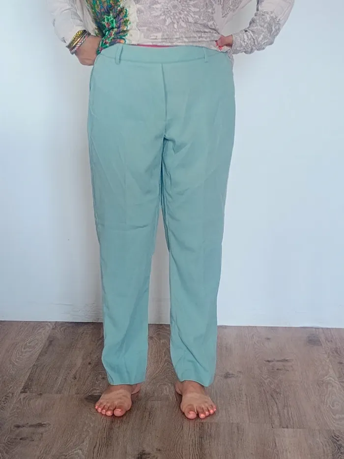Pantalon droit vert d'eau neuf, taille 42 - photo numéro 2