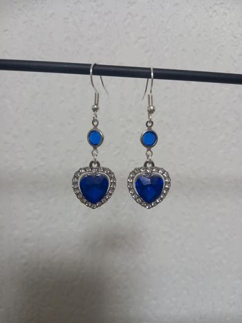 Boucle d'oreille cœur bleu