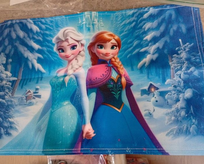 Set de table Disney neuf reine des neiges x4