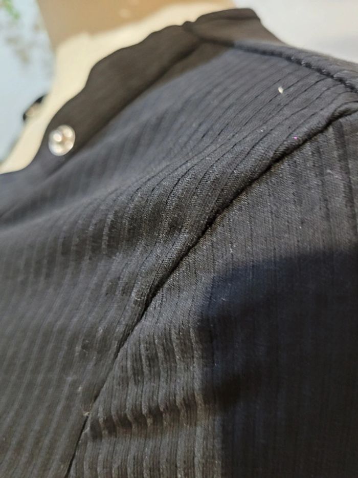Petit pull noir - photo numéro 6