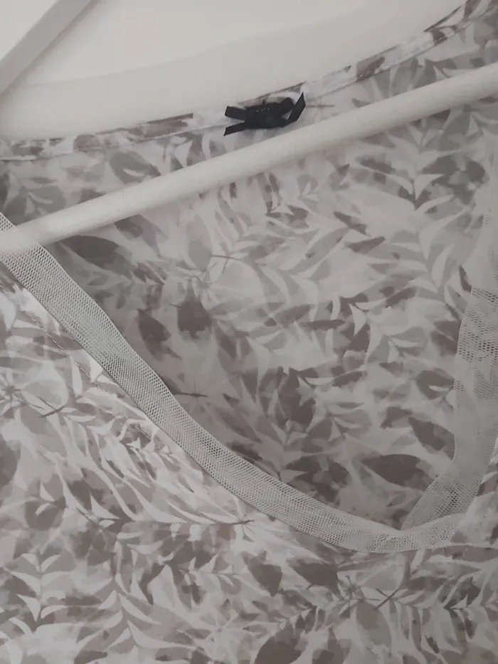Blouse blanche et grise Only