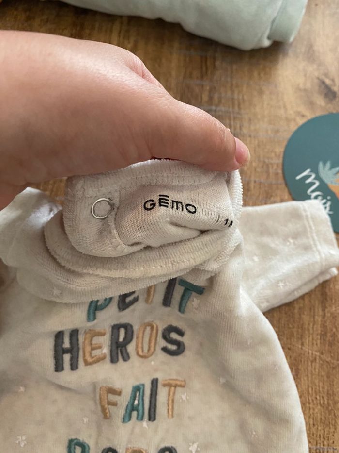 Pyjama en velours bébé 1 mois Gemo - photo numéro 3