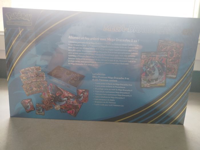 Pokémon - Coffret UPC Ultra Premium Dracaufeu - photo numéro 7