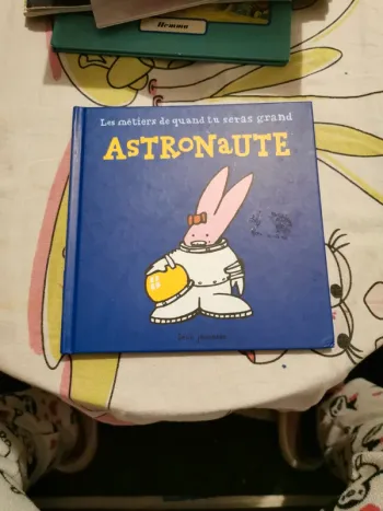 Livre métiers  astronaute