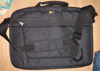 Sacoche pour ordinateur portable "case logic "
17 pouces