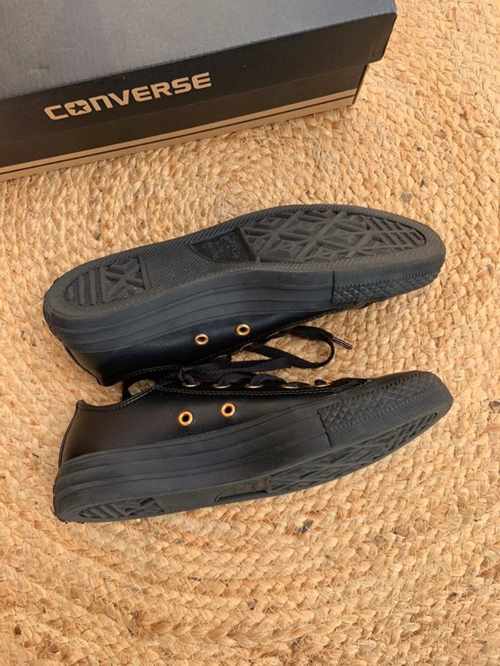 Femme 👩 Converse en cuir noir taille 36,5 - photo numéro 3